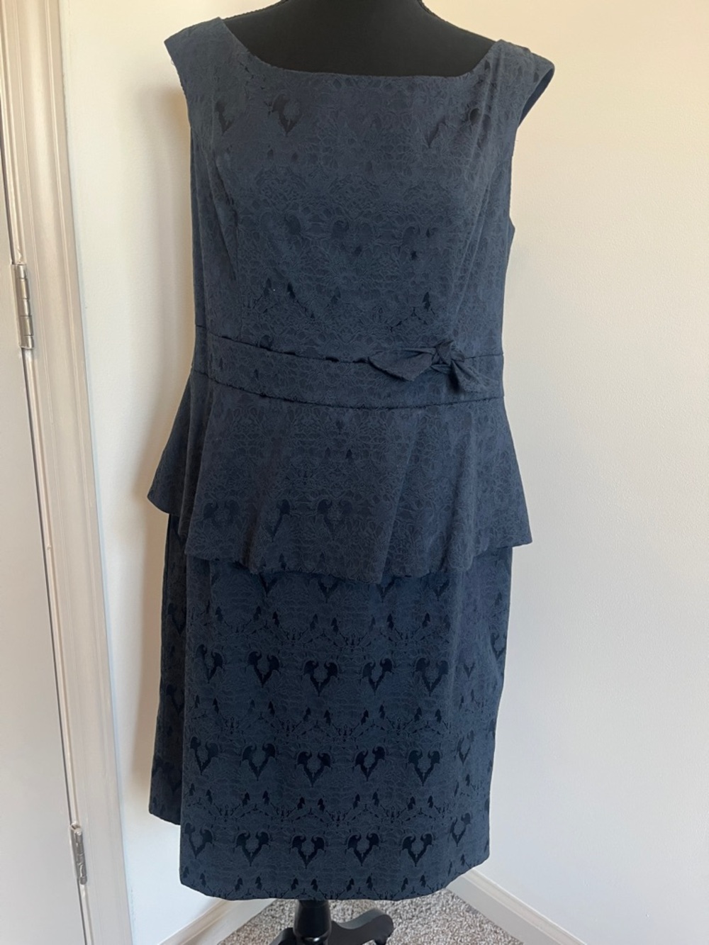 Ursula of Switzerland Navy Textured Peplum Sheath‎ Dress Size 14 Wedding Guest